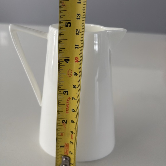 alex liddy creamer fine bone china, white, dishwasher + microwave safe - Picture 5 of 7